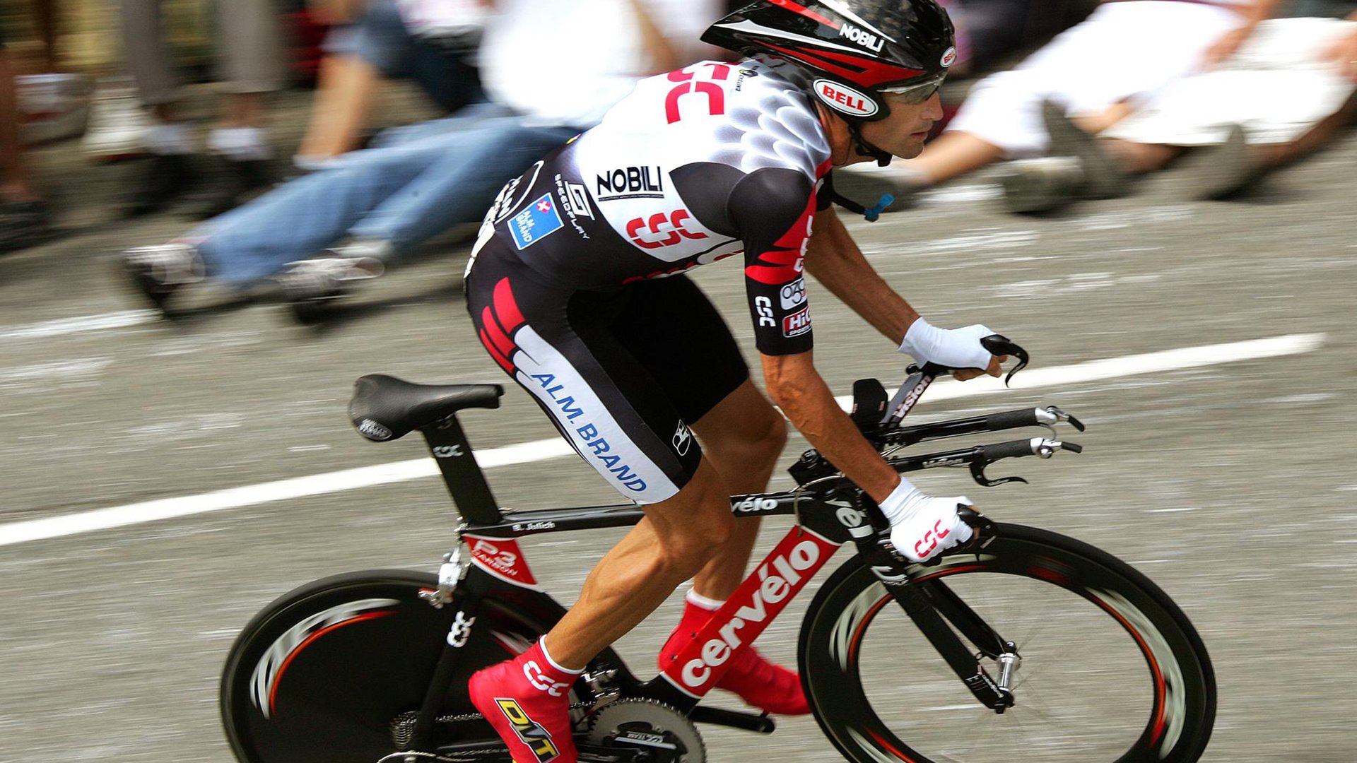 中超“鲁闽对决”山东泰山主场3比0轻取福建联合，积极备战争冠